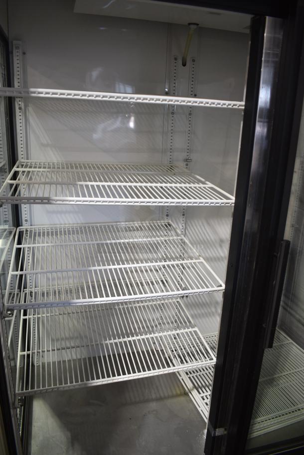 True GDM-49 Metal Commercial 2 Door Reach In Cooler Merchandiser w/ Poly Coated Racks. 115 Volts, 1 Phase. Tested and Working! - Image 3 of 5