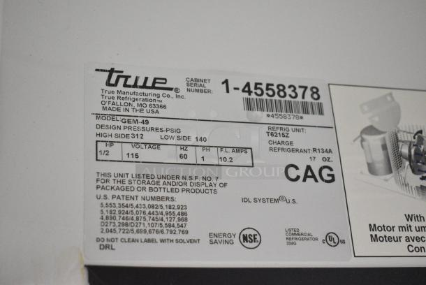 True GDM-49 Metal Commercial 2 Door Reach In Cooler Merchandiser w/ Poly Coated Racks. 115 Volts, 1 Phase. Tested and Working! - Image 5 of 5