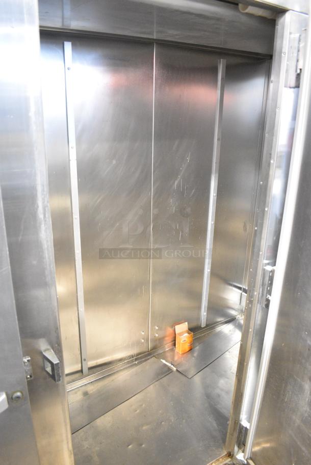 Traulsen RRI 3-32 LUT Stainless Steel Commercial 3 Door Roll In Rack Cooler. 115/208 Volts, 1 Phase. - Image 4 of 9