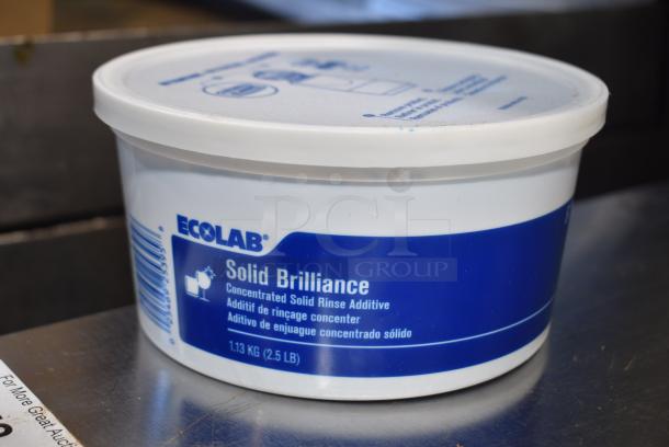 2 Boxes of Various Cleaners Including Ecolab Solid Power and Ecolab Super Trump Detergent. 2 Times Your Bid! - Image 8 of 9