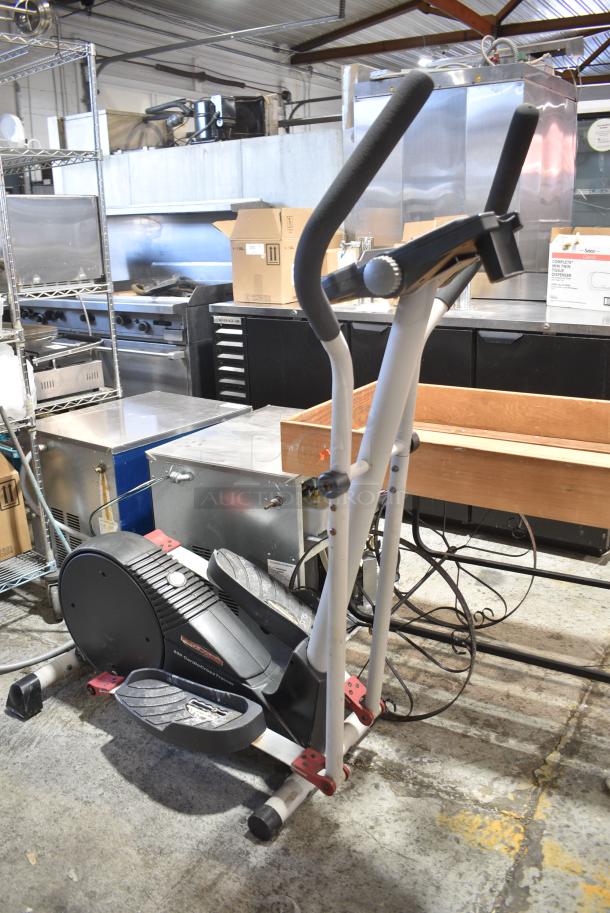 ProForm 650 Cardio Cross Trainer Elliptical Machine. Tested and Working! - Image 1 of 6
