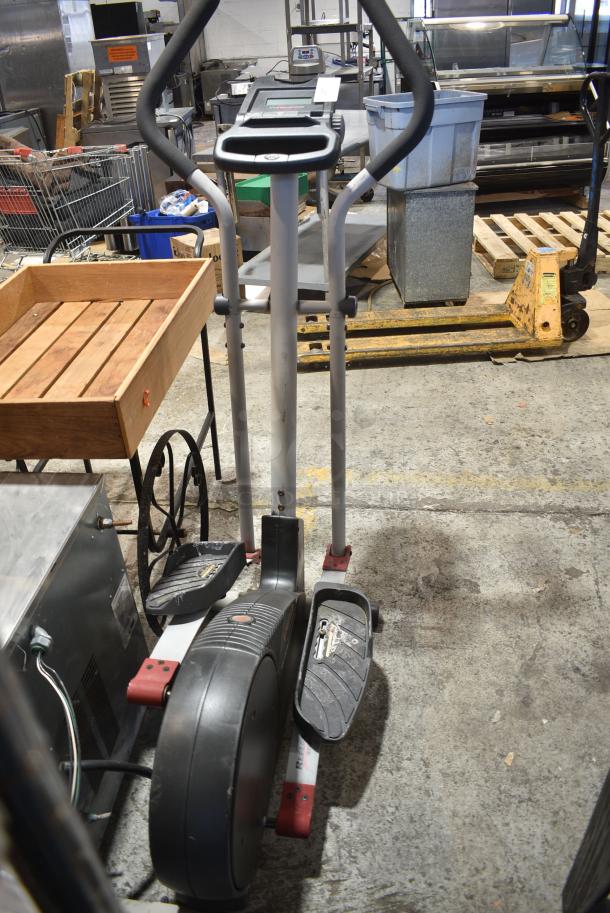 ProForm 650 Cardio Cross Trainer Elliptical Machine. Tested and Working! - Image 2 of 6