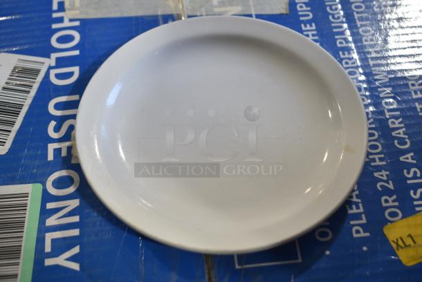 Box of 22 White Ceramic Plates - Image 4 of 8