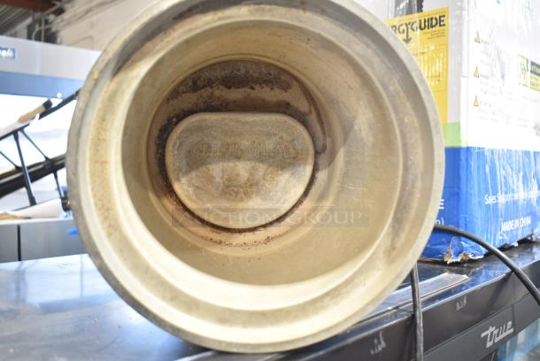 Vollrath HS-7 Cayenne Stainless Steel Commercial Countertop Soup Warmer Food Warmer. 120 Volts, 1 Phase. Tested and Working! - Image 5 of 7