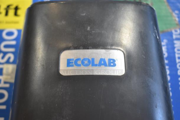 4 Ecolab Poly Wall Mount Soap Dispenser. 4 Times Your Bid! - Image 3 of 6