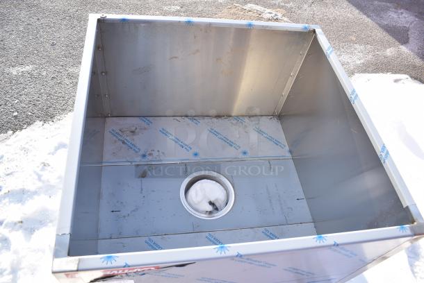 BRAND NEW SCRATCH AND DENT! CaptiveAire 3624 VHB Stainless Steel Commercial Steam Hood - Image 3 of 7