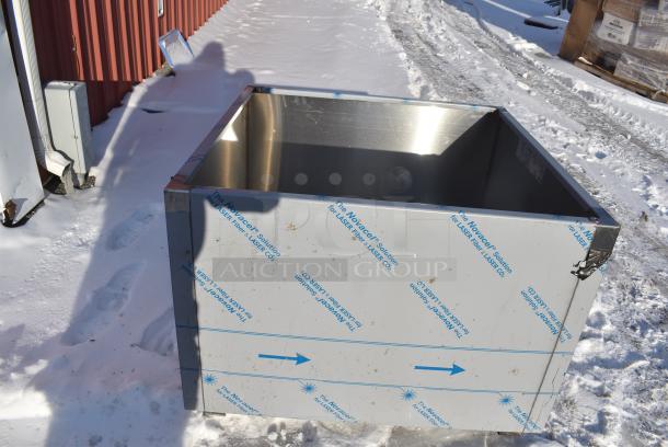 BRAND NEW SCRATCH AND DENT! CaptiveAire 3624 VHB Stainless Steel Commercial Steam Hood - Image 5 of 7