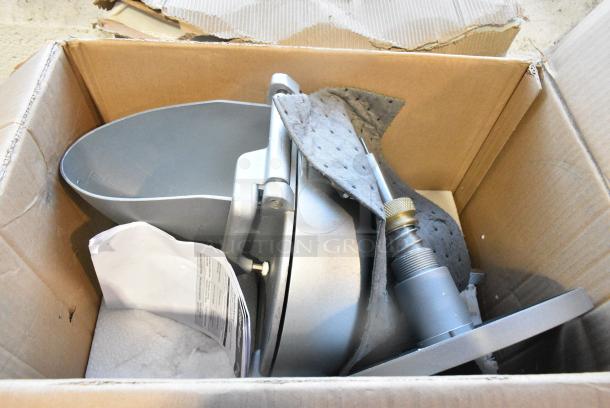 BRAND NEW SCRATCH AND DENT! Avantco 177MX20SHRDR Slicer Attachment for MX20 - Image 5 of 11