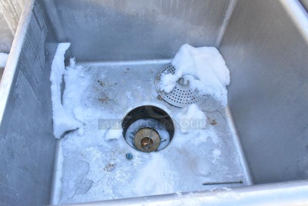 Stainless Steel 3 Bay Sink w/ 2 Faucets, 2 Handles. - Image 4 of 4