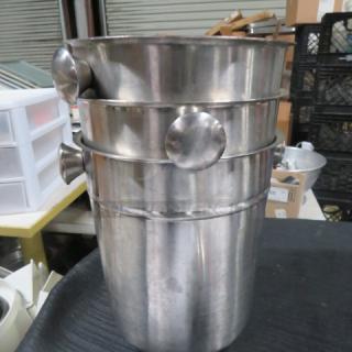 Stainless Steel Wine Bucket. 3XBID