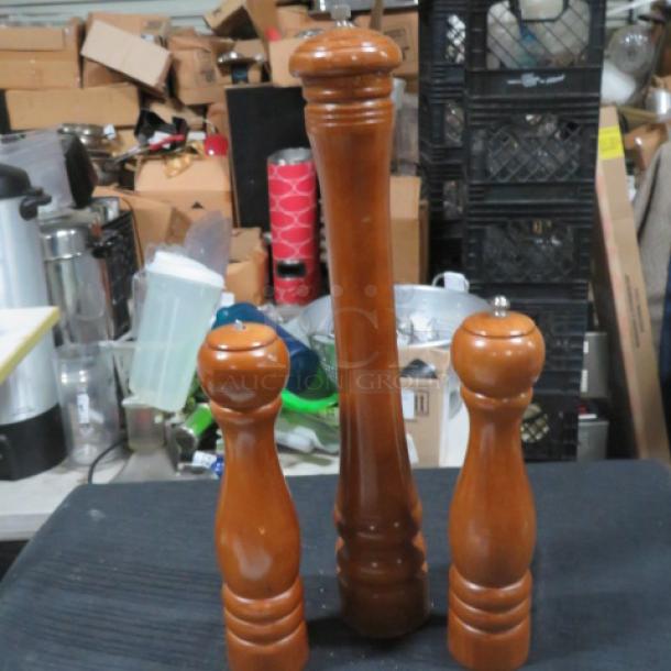 Assorted Wooden Salt/Pepper Shaker. 3XBID - Image 1 of 1