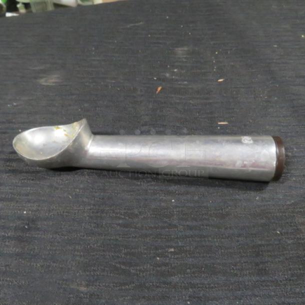 One Ice Cream Scoop - Image 1 of 1