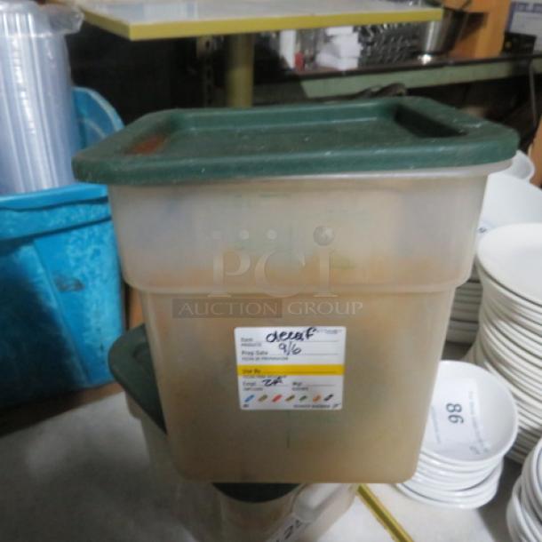 One 4 Quart Food Storage Container With Lid. - Image 1 of 1