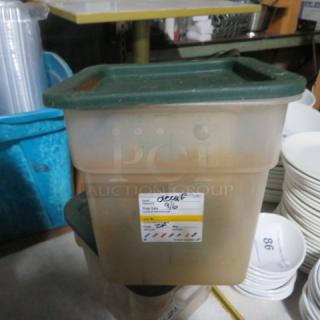 One 4 Quart Food Storage Container With Lid.
