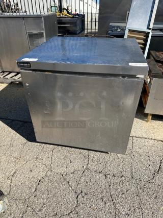 One WORKING Delfield 1 Door Worktop Cooler With 2 Racks, On Casters. Model# GUR32P-S-10 115 Volt. 32X30X34