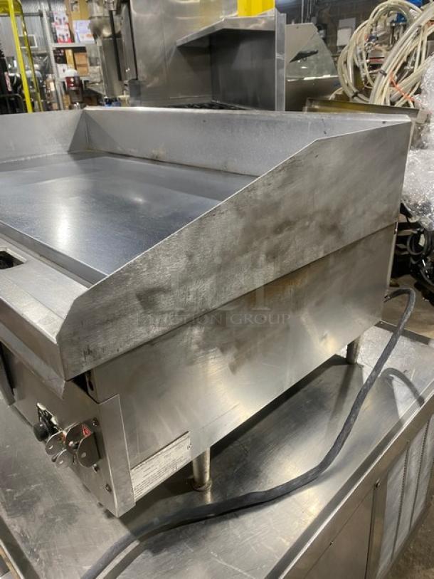 GREAT! Lang Commercial Stainless Steel Natural Gas Powered 48" Countertop Mirror Shine Highly Polished Chrome Top Flat Griddle! With Thermostatic Controls! Model: 148SC-NAT-SH SN: GT2481218A0011! 120V 1 Phase! On Legs! - Image 2 of 8
