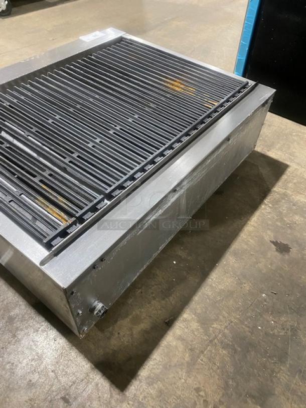 Radiance By Turbo Air Commercial Stainless Steel Natural Gas Powered 36" Countertop Char Broiler! With Cast Iron Grates! With Individual Controls! Model: TARB-36! On Legs! - Image 3 of 7