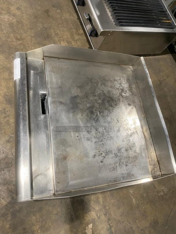 APW Wyott Champion Cook Series Commercial Stainless Steel Natural Gas Powered 24" Countertop Flat Griddle! With 1" Thick Smooth Polished Steel Griddle Plate! With Back & Side Splash! With Snap-Action Thermostatic Controls! On Legs! - Image 5 of 7