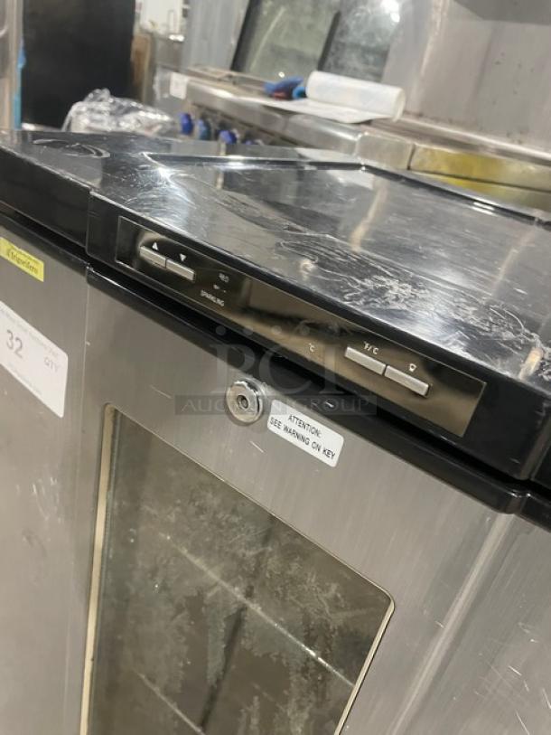 Avanti Commercial Undercounter Wine Chiller Cooler! With Adjustable Wire Racks! Model: WC42 SN: A030600060! 115V 1 Phase! - Image 6 of 8