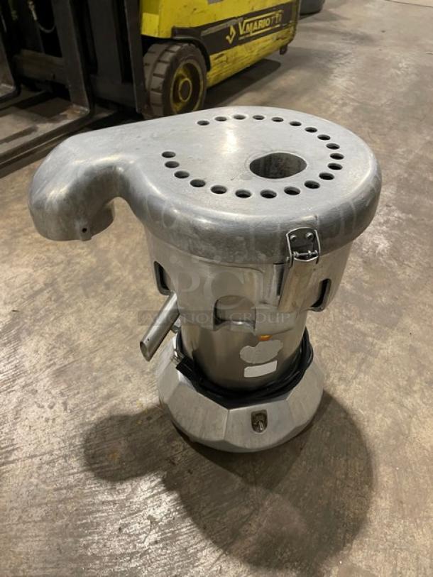 The Ruby 2000 Commercial Stainless-Steel Heavy-Duty Countertop Juice Extractor! Model: Ruby 2000 SN: 4573! 115-117V 1 Phase! - Image 3 of 7