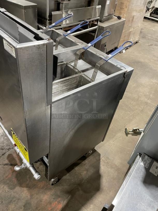 Vulcan Commercial Stainless Steel Natural Gas Powered Double Bay Deep Fat Fryer! With Back Splash & Basket Hangers! With Frying Baskets! Model: 2GR45MF SN: 48-1650173! On Casters! - Image 4 of 12