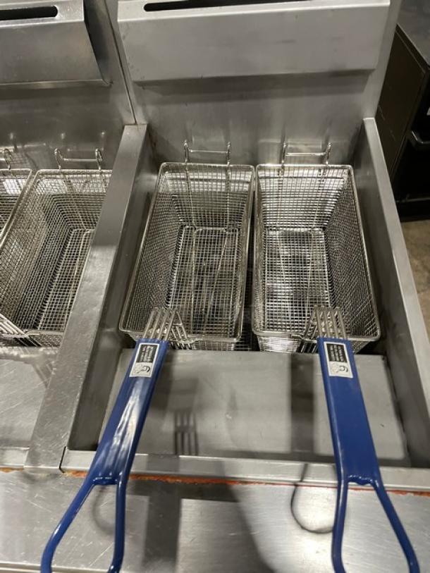 Vulcan Commercial Stainless Steel Natural Gas Powered Double Bay Deep Fat Fryer! With Back Splash & Basket Hangers! With Frying Baskets! Model: 2GR45MF SN: 48-1650173! On Casters! - Image 6 of 12