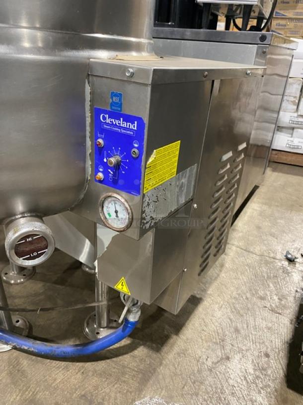 Cleveland Range Commercial Stainless Steel Natural Gas Powered 40 Gal. Self Contained Stationary Steam Kettle! With Gooseneck Faucet! Model: KGL-40 SN: WT4921-99L-01! On Legs! Working When Removed! - Image 6 of 8