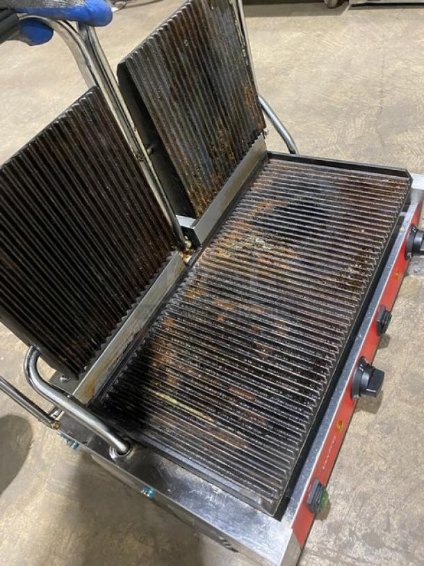 Avantco Commercial Stainless Steel Electric Powered Countertop Dual Panini/Sandwich Press Grill! With Thermostatic Controls! With Upper & Lower Grooved Grates! Model: 177PG400 SN: CK-230628R-1168! 120V 1 Phase! - Image 6 of 8