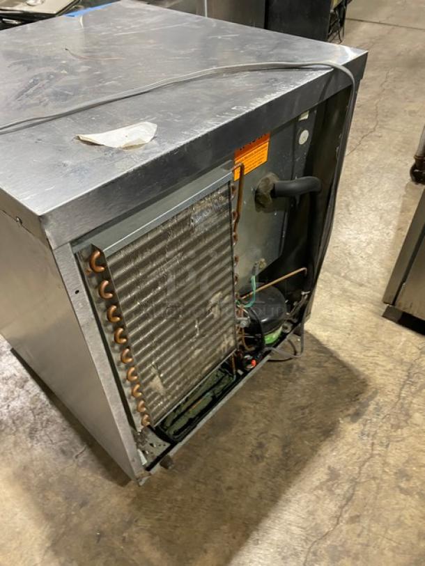 Delfield Commercial Stainless Steel Single Door Undercounter Worktop Refrigerator! With Built In Wide Panel Pan Holding Rack! Model: 406-STAR4 SN: 0806152000496! 115V 1 Phase! On Casters! - Image 4 of 7