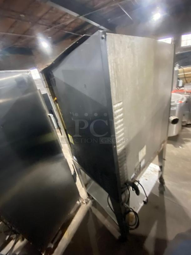 Cleveland Range Boston Market Style Commercial Stainless Steel Natural Gas Powered Open Display Rotisserie Convection Oven! With Single Undershelf Base! Model: BMR32 SN: WC33839-96C-01! 115V 1 Phase! On Casters! - Image 4 of 8