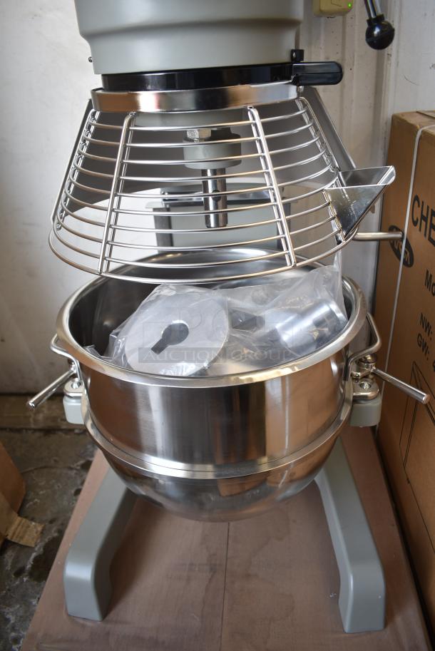BRAND NEW SCRATCH AND DENT! 2024 Globe SP30 Metal Commercial Floor Style 30 Quart Planetary Dough Mixer w/ Stainless Steel Mixing Bowl, Bowl Guard, Dough Hook, Paddle and Whisk Attachments. 115 Volts, 1 Phase. - Image 5 of 10