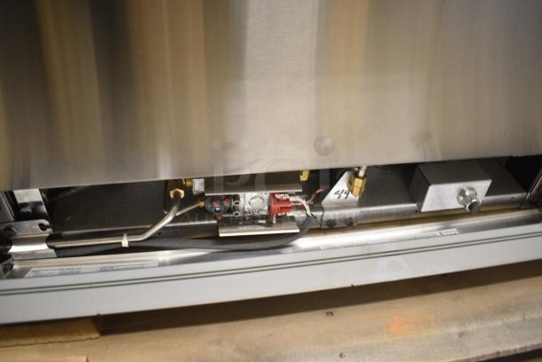 BRAND NEW SCRATCH AND DENT! Southbend 4601DD Stainless Steel Commercial Propane Gas Powered 10 Burner Range w/ 2 Ovens and Back Splash. - Image 8 of 9