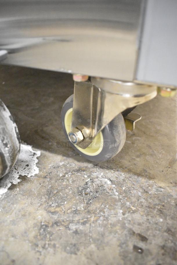 BRAND NEW SCRATCH AND DENT! 2022 Alto Shaam 750-TH Stainless Steel Undercounter Cook and Hold Oven on Commercial Casters. 208-240 Volts, 1 Phase. - Image 7 of 8