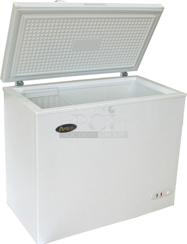 BRAND NEW IN BOX! Atosa MWF9007 Solid Top Chest Freezer 7 Cubic Feet. 115 Volts, 1 Phase. Tested and Working! - Image 1 of 4