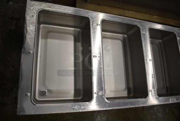 BRAND NEW SCRATCH AND DENT! 2024 Eagle SHT4-240 Stainless Steel Commercial Electric Powered 4 Bay Steam Table. 240 Volts, 1 Phase. - Image 5 of 8