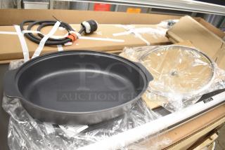3 BRAND NEW SCRATCH AND DENT! Spring 8270-8/38 8 qt Oval Roasting Pan w/ Cover. 3 Times Your Bid!