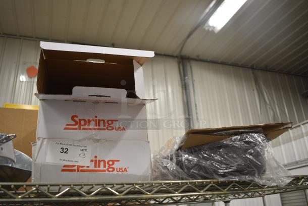 3 BRAND NEW SCRATCH AND DENT! Spring 8270-8/38 8 qt Oval Roasting Pan w/ Cover. 3 Times Your Bid! - Image 2 of 6