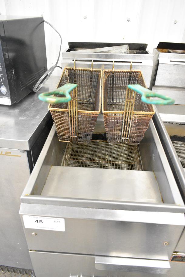 Imperial IFS-40 Stainless Steel Commercial Floor Style Natural Gas Powered Deep Fat Fryer w/ 2 Metal Fry Baskets. 105,000 BTU. - Image 6 of 6