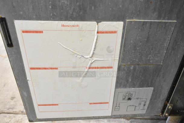 Imperial Stainless Steel Commercial Floor Style Gas Powered Deep Fat Fryer. - Image 4 of 6