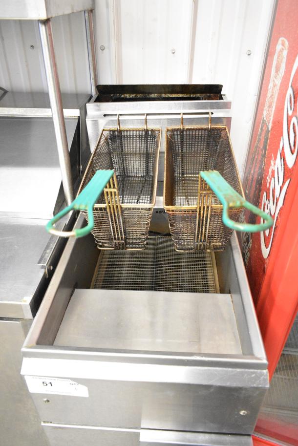 Imperial IFS-40 Stainless Steel Commercial Floor Style Natural Gas Powered Deep Fat Fryer w/ 2 Metal Fry Baskets. 105,000 BTU. - Image 5 of 5