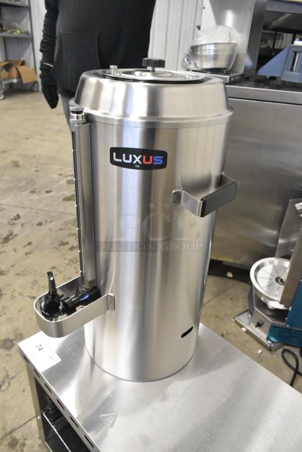 BRAND NEW SCRATCH AND DENT! Fetco Luxus Stainless Steel Satellite Server. - Image 3 of 3