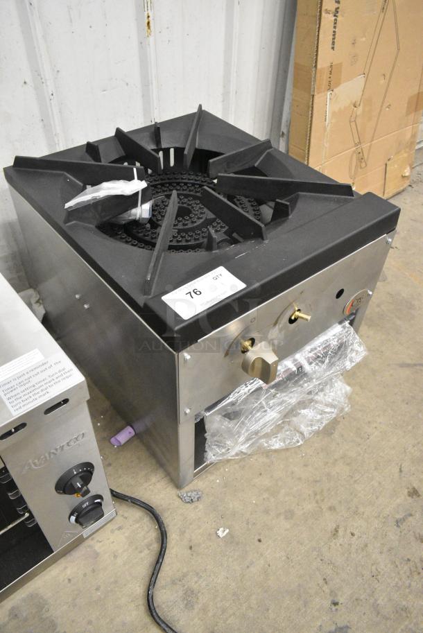 BRAND NEW SCRATCH AND DENT! Cooking Performance Group CPG-SP-18-N Natural Gas Stock Pot Range - 80,000 BTU - Image 2 of 5