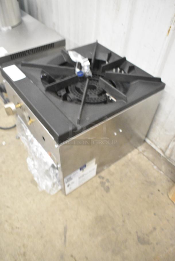 BRAND NEW SCRATCH AND DENT! Cooking Performance Group CPG-SP-18-N Natural Gas Stock Pot Range - 80,000 BTU - Image 3 of 5