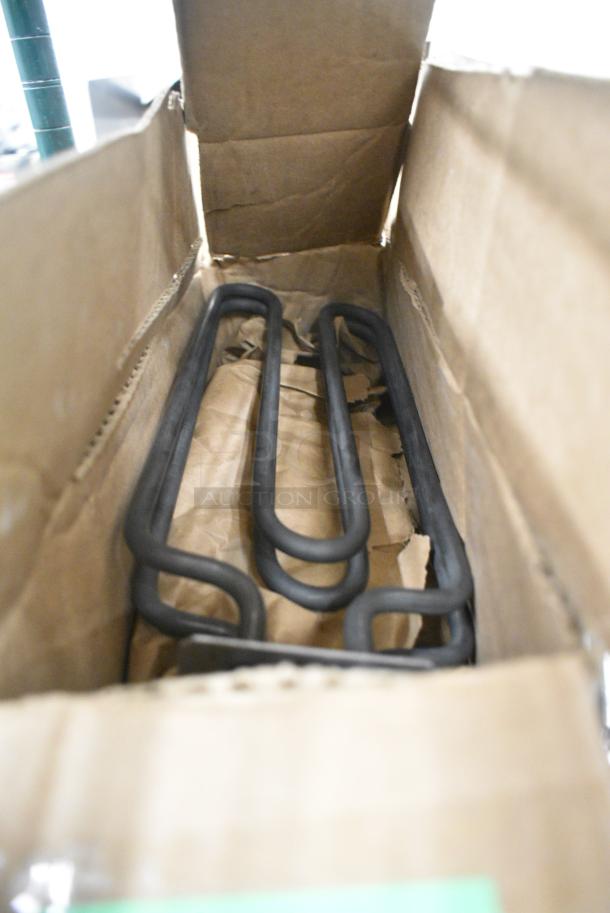 2 BRAND NEW SCRATCH AND DENT! Items Including Meat Grinder Attachment w/ Tray and Burner. 2 Times Your Bid! - Image 5 of 5