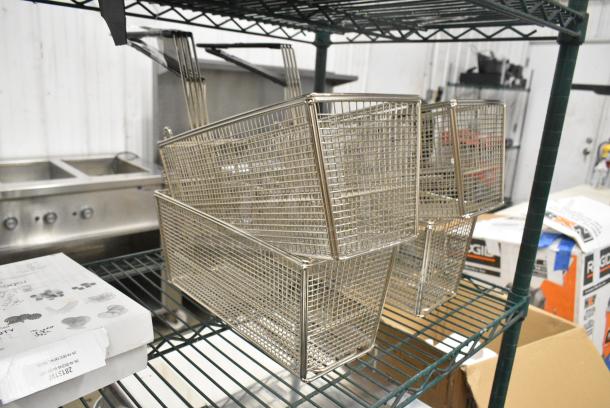 4 BRAND NEW SCRATCH AND DENT! 85365466 Henny Penny 65466 1/2 Size Rear Hook Basket for 320 Series Fryers. 4 Times Your Bid! - Image 1 of 3