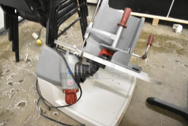 Berkel X13AE-PLUS Stainless Steel Commercial Countertop Meat Slicer. 120 Volts, 1 Phase. Tested and Working! - Image 4 of 6