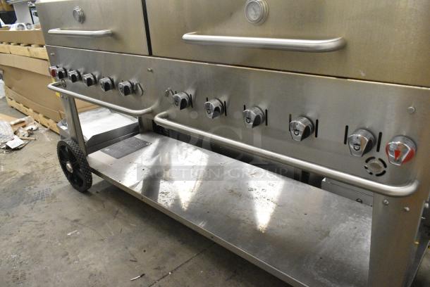 Crown Verity MCB Stainless Steel Propane Gas Powered Portable Outdoor Grill. - Image 3 of 6