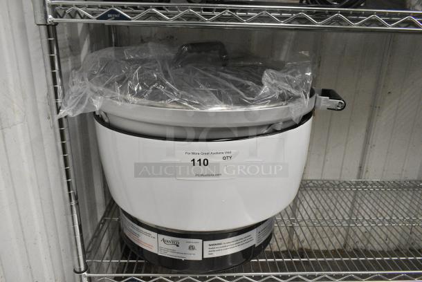 BRAND NEW SCRATCH AND DENT! Avantco 177GRCB110LP Liquid Propane 110 Cup (55 Cup Raw) Gas Rice Cooker / Warmer - 25,000 BTU - Image 1 of 4