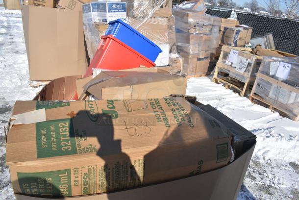 15 BRAND NEW! Boxes Including TC32 CUP 32oz PET STRAIGHT 300 ULTRA CLEAR, 636TS,DL639, Dart 32TJ32 32 oz. White Customizable Foam Cup - 500/Case, Lavex Slim Jim Trash Cans. 15 Times Your Bid! - Image 3 of 11