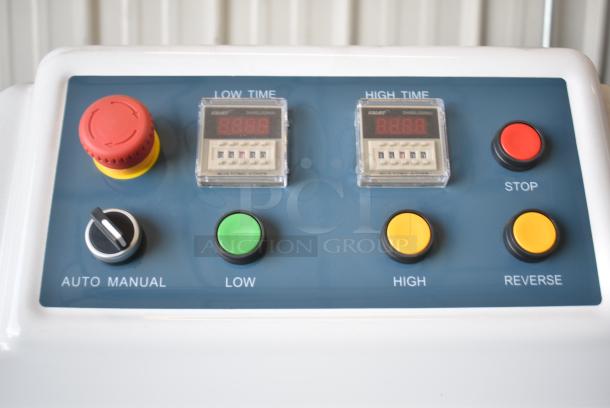 BRAND NEW SCRATCH AND DENT! Estella 348SM160 Metal Commercial 160 Qt. / 228 lb. Two-Speed Spiral Dough Mixer w/ Stainless Steel Mixing Bowl, Bowl Guard and Dough Hook. 220 Volts, 3 Phase. - Image 7 of 10